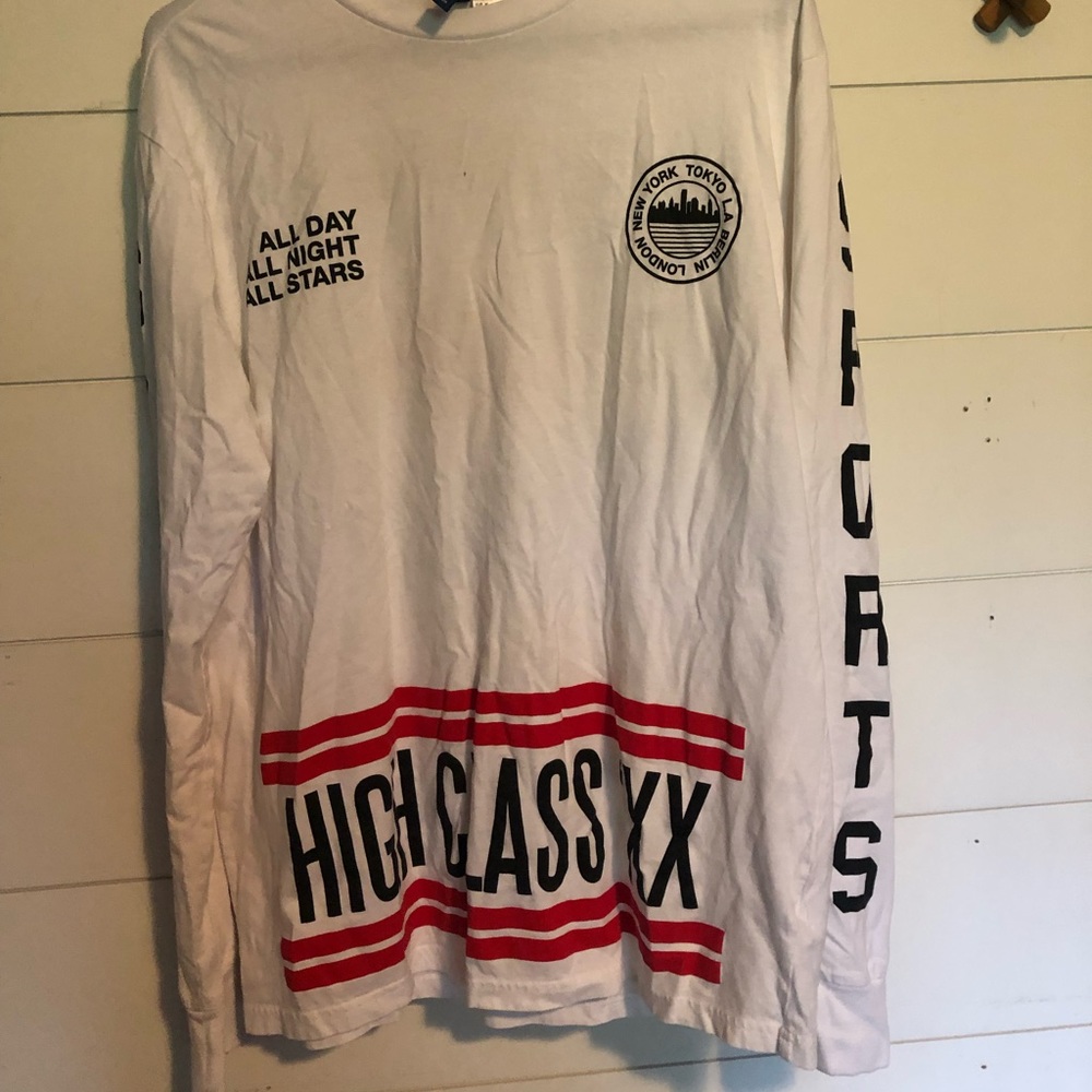 H&M divided long sleeve tee